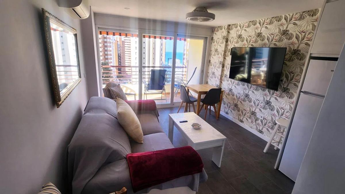 Sale of apartment in Calle de Londres, Benidorm
 photo 2
