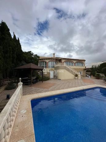 Detached villa for sale in  Calpe Pueblo, Calpe photo 2