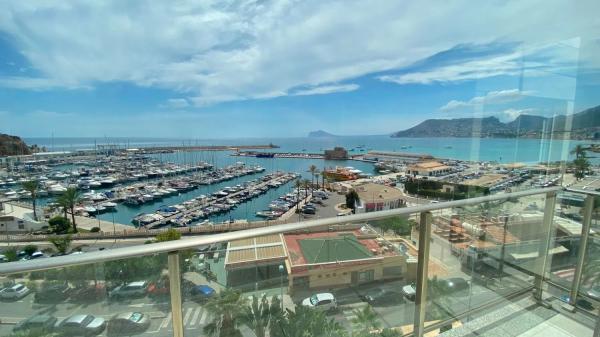 Продажа квартиры в Avenida del Port, 17, Кальпе thumbnail 1