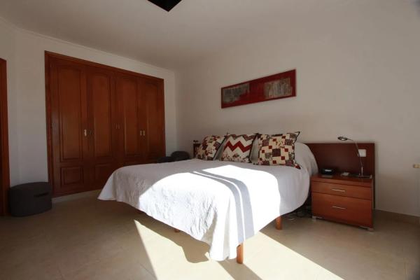 Detached villa for sale in  Calpe Pueblo, Calpe photo 3