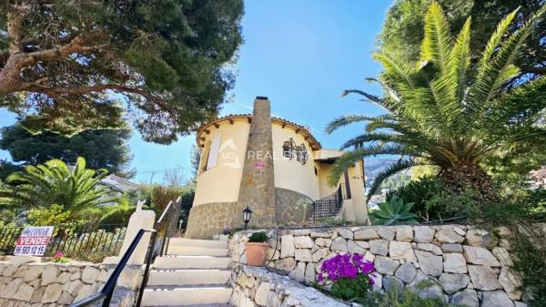 Detached villa for sale in  Calpe Pueblo, Calpe photo 1