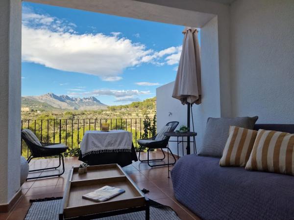 Chalet independiente en venta en Partida Empedrola Sup, Calpe photo 1