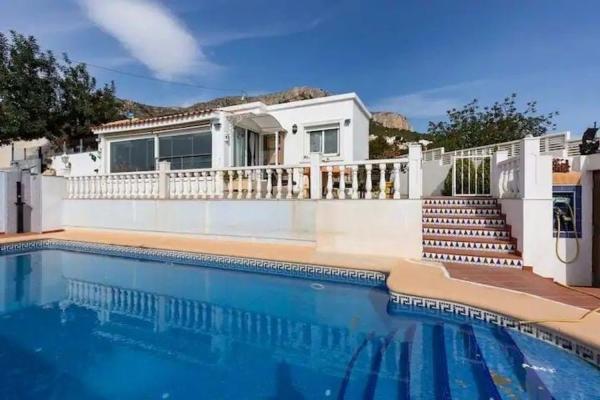 Wolnostojąca willa na sprzedaż w  Gargasindi, Calpe photo 1