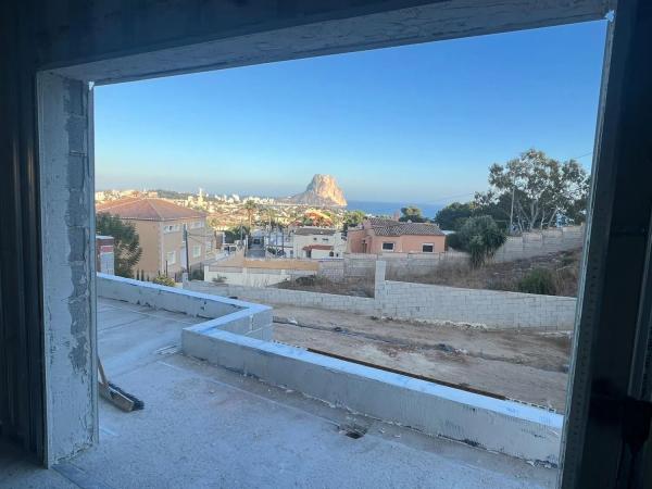 Detached villa for sale in  Urbanización Canuta de Ifach, Calpe photo 4