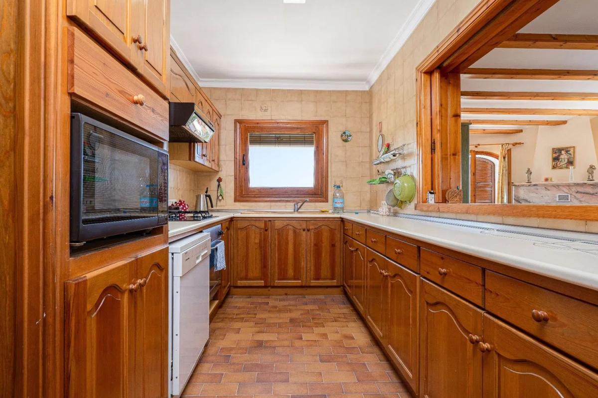 Продажа отдельного шале в  Urbanización La Vallesa, Кальпе photo 3