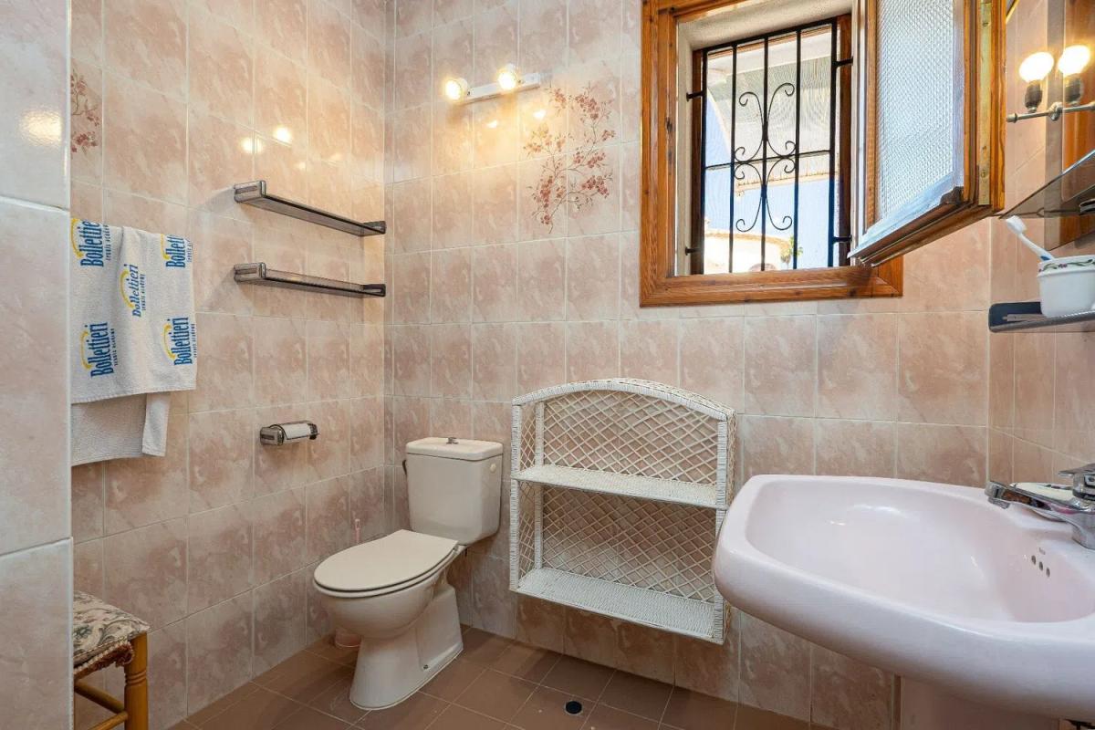 Продажа отдельного шале в  Urbanización La Vallesa, Кальпе photo 4
