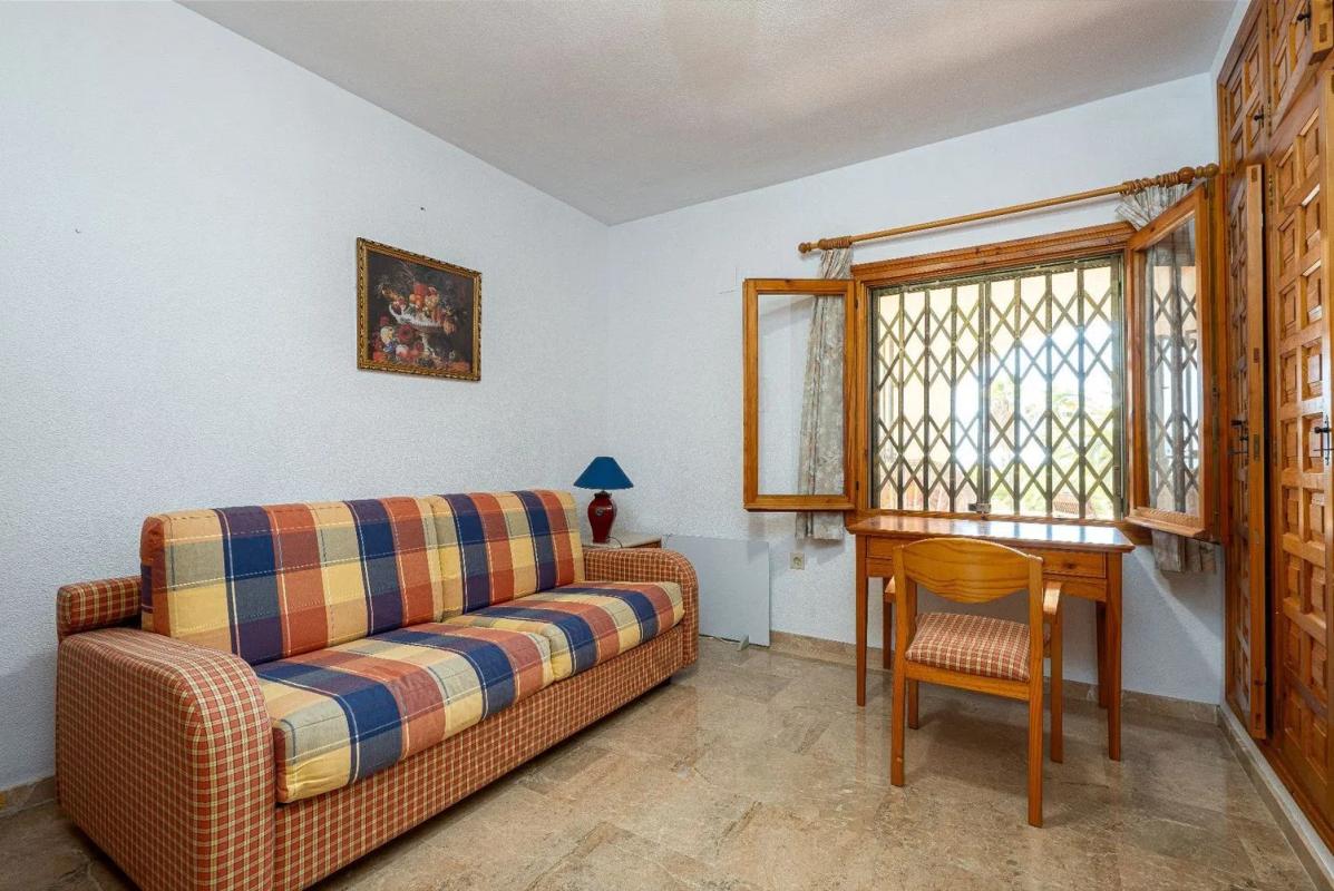 Продажа отдельного шале в  Urbanización La Vallesa, Кальпе photo 5