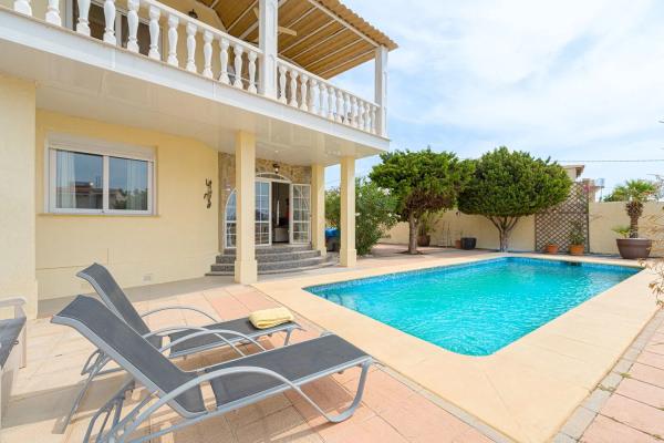 Detached villa for sale in Urbanización Canuta Baja, Calpe photo 1
