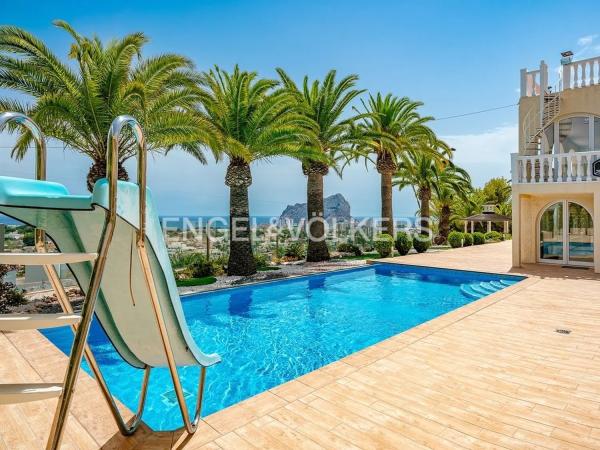 Detached villa for sale in  Cometa-Carrió, Calpe photo 1