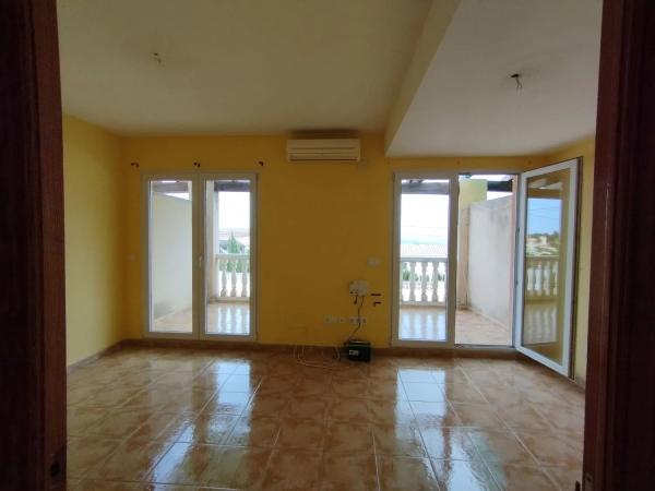 Detached villa for sale in Urbanización Canuta de Ifach, Calpe thumbnail 1
