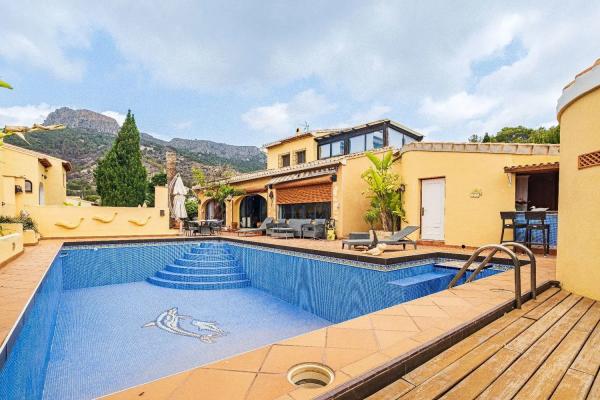 Detached villa for sale in Calle San Fermín, Calpe photo 1
