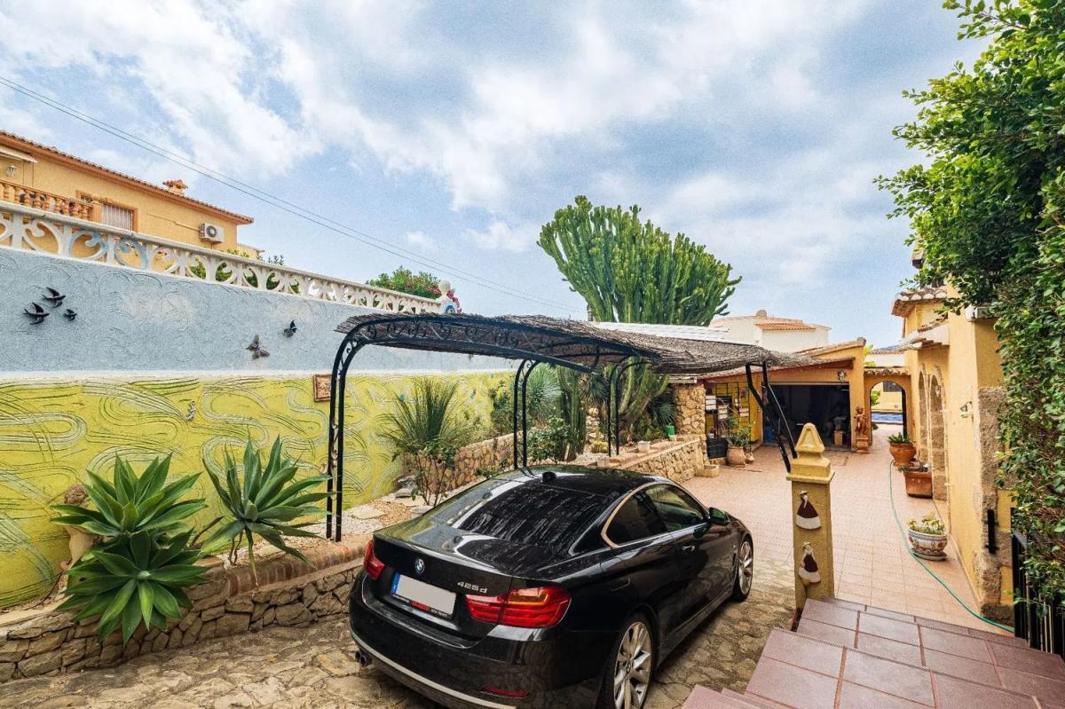 Sale of independent chalet in Calle San Fermín, Calpe
 photo 3