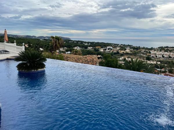 Detached villa for sale in  Cometa-Carrió, Calpe photo 3