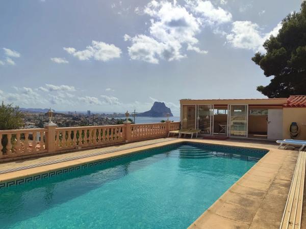 Wolnostojąca willa na sprzedaż w  Partida Maryvilla, Calpe photo 1