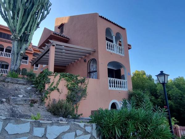 Wolnostojąca willa na sprzedaż w Partida Manzanera, 36, Calpe photo 1