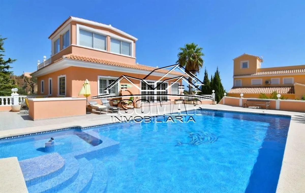 Sale of independent chalet in maryvilla, Calpe
photo 1
