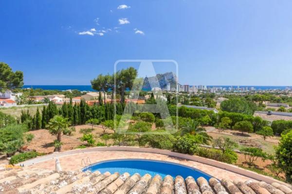 Detached villa for sale in  Cometa-Carrió, Calpe photo 2