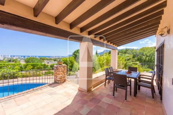 Detached villa for sale in  Cometa-Carrió, Calpe photo 1