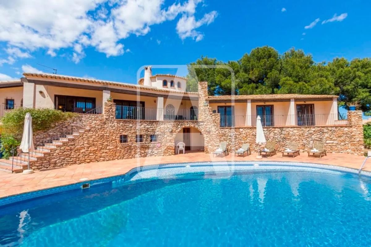 Sale of independent chalet in Cometa-Carrió, Calpe
 photo 2