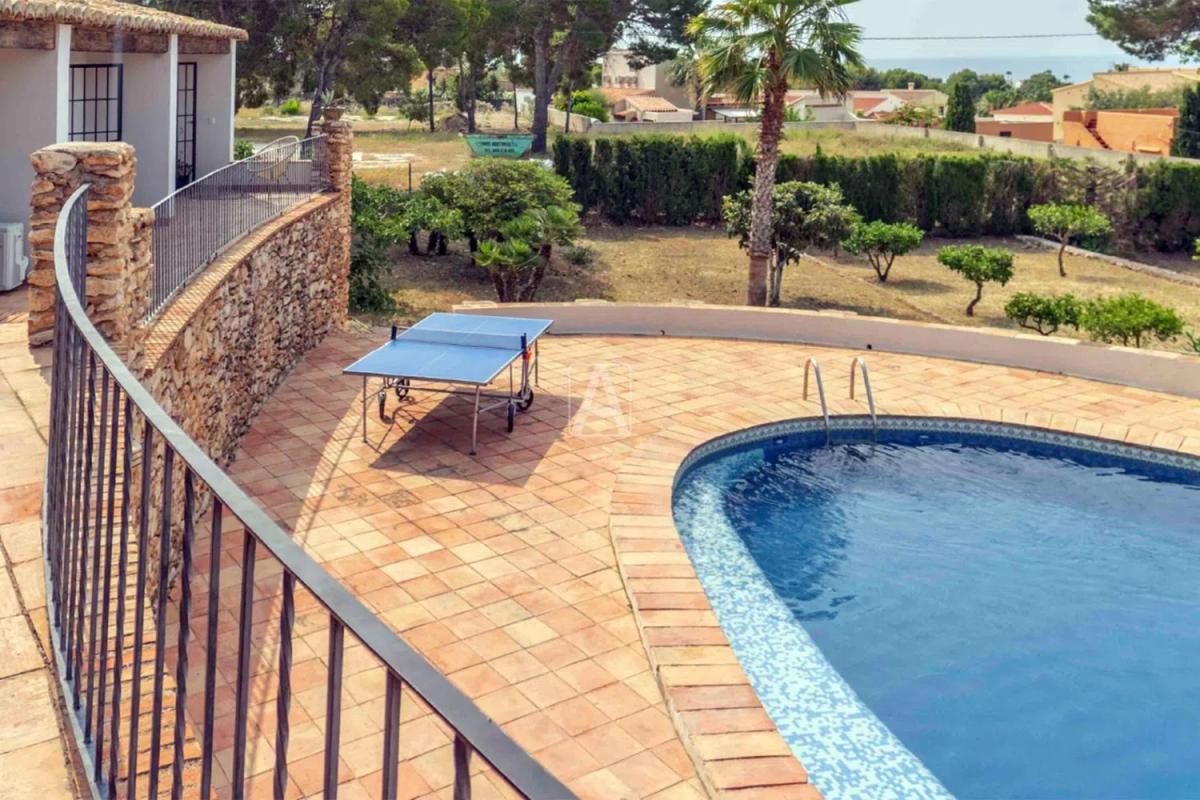 Sale of independent chalet in Cometa-Carrió, Calpe
 photo 4