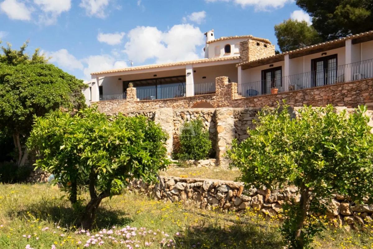 Sale of independent chalet in Cometa-Carrió, Calpe
 photo 5