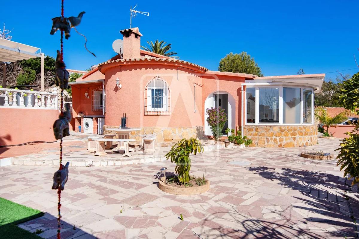 Sale of independent chalet in Cometa-Carrió, Calpe
photo 1