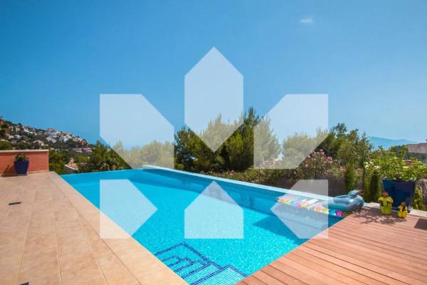 Detached villa for sale in  Cometa-Carrió, Calpe photo 2