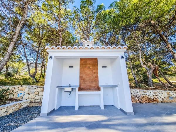 Detached villa for sale in  Urbanización Canuta de Ifach, 6 E, Calpe photo 4