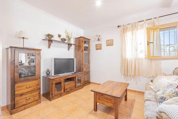 Detached villa for sale in  Urbanización Canuta de Ifach, Calpe photo 4