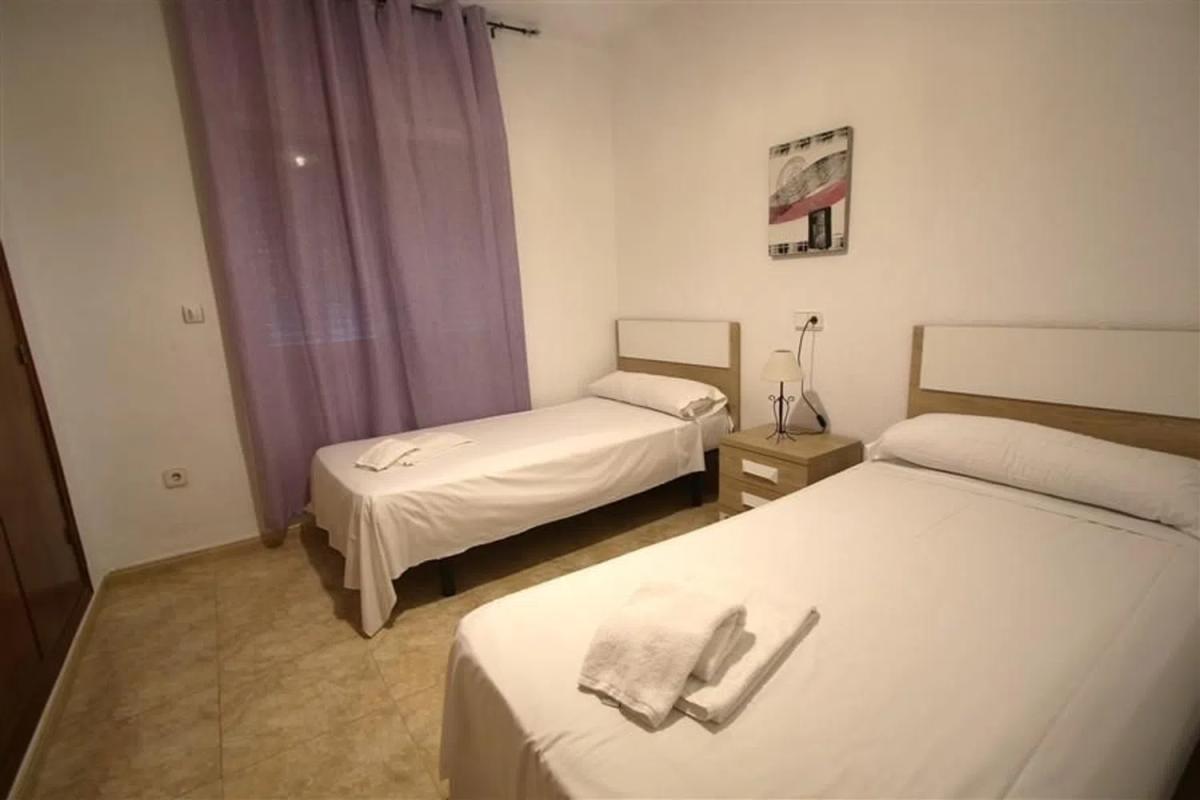 Sprzedaż niezależnego domku jednorodzinnego w Cometa-Carrió, Kalpe photo 3