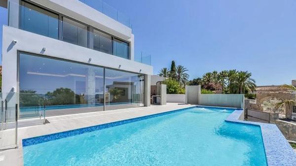 Detached villa for sale in Canuta, Calpe thumbnail 1