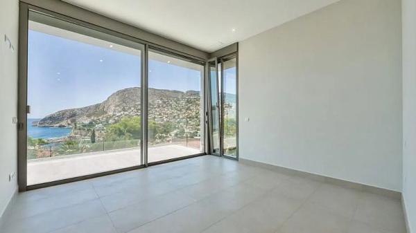 Detached villa for sale in Canuta, Calpe thumbnail 2