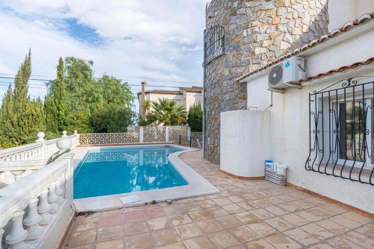 Sale of independent chalet in Partida Manzanera, Calpe
photo 2