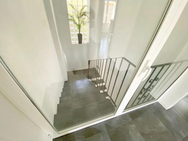 Detached villa for sale in Urbanización Canuta de Ifach, Calpe thumbnail 2