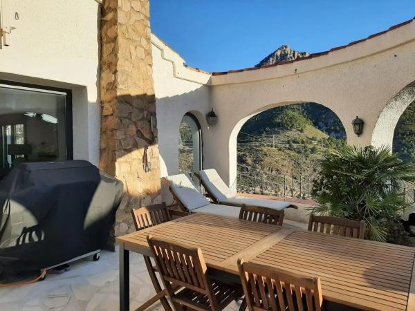 Wolnostojąca willa na sprzedaż w  maryvilla, Calpe photo 4