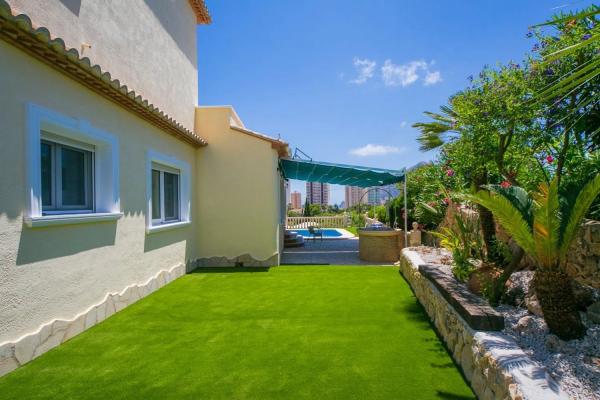 Detached villa for sale in  Cometa-Carrió, Calpe photo 4