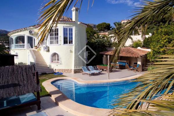 Wolnostojąca willa na sprzedaż w  Urbanización Canuta, Calpe photo 1