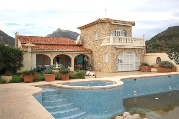 Wolnostojąca willa na sprzedaż w maryvilla, Calpe photo 1