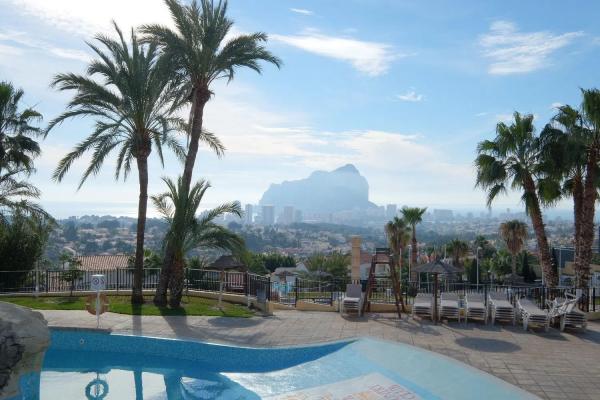 Chalet independiente en venta en  Cometa-Carrió, Calpe photo 1