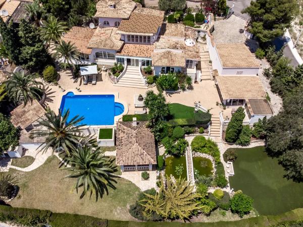 Wolnostojąca willa na sprzedaż w  Urbanización Canuta de Ifach s/n, Calpe photo 1