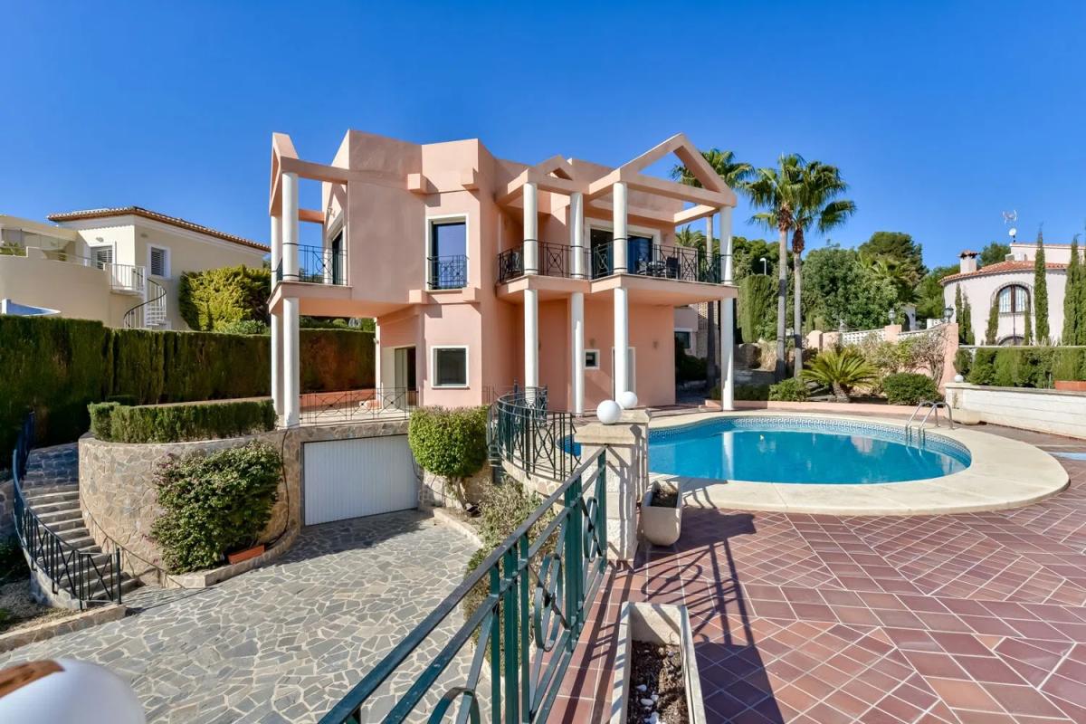 Sale of independent chalet in Avenida la Manzanera, Calpe
photo 1