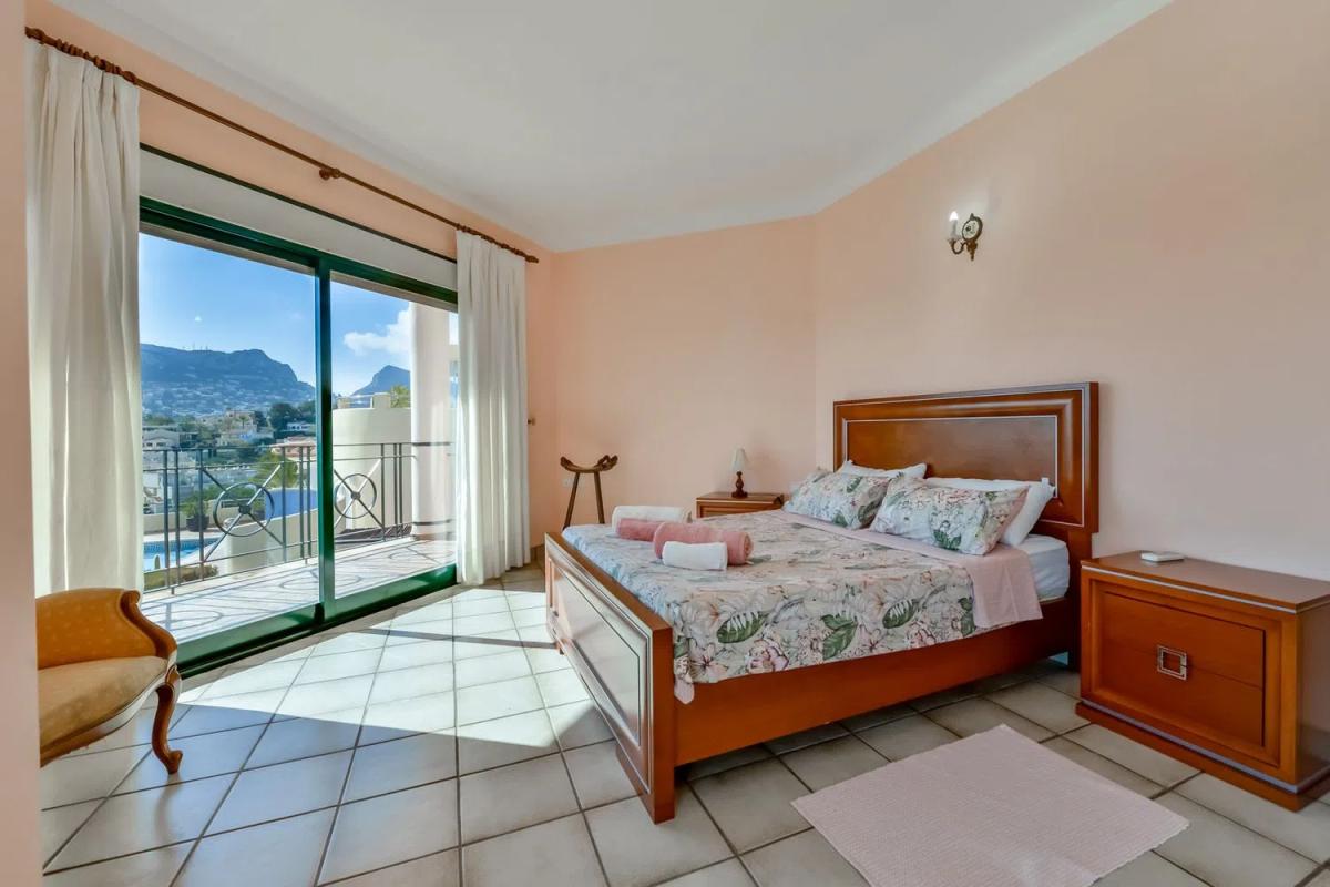 Sale of independent chalet in Avenida la Manzanera, Calpe
photo 2