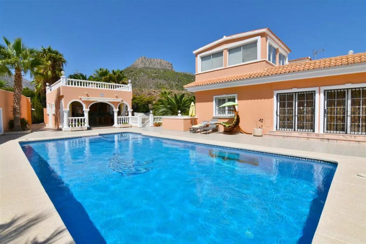 Sale of independent chalet in maryvilla, Calpe
photo 1