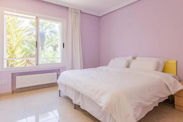Chalet independiente en venta en  Calle Pekín, Benidorm photo 4
