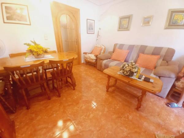 Detached villa for sale in Barrio Zona Rincón Bajo, Benidorm thumbnail 1