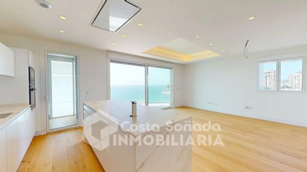 Piso en venta en Calle d'Aigües, Benidorm thumbnail 2