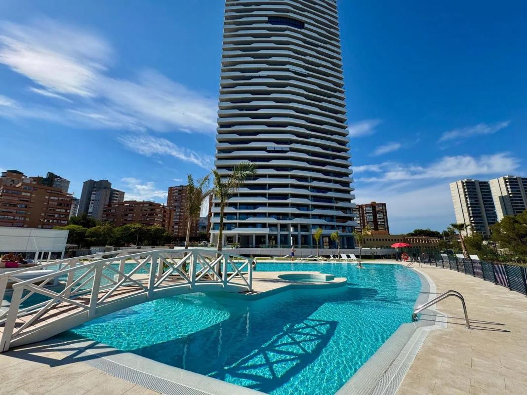 Venta de piso en Playa de Poniente, Benidorm
photo 1