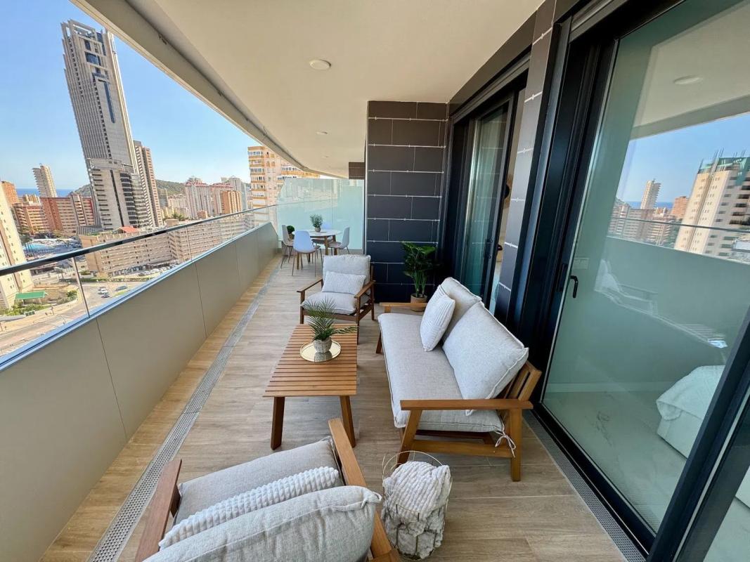 Venta de piso en Playa de Poniente, Benidorm
photo 2