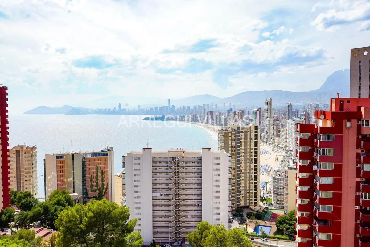 Venta de chalet independiente en Barrio Zona Sierra Helada, Benidorm
photo 1