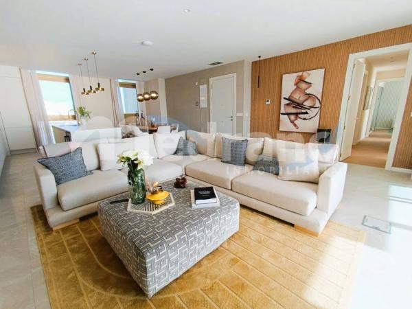 Продажа квартиры в  Playa de Poniente, Бенидорм photo 1